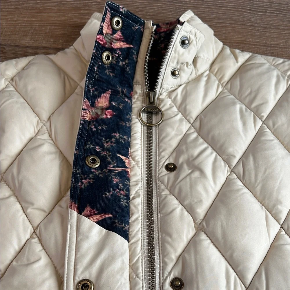 Barbour Cream Quilted Women's Vest - Picture 4 of 9
